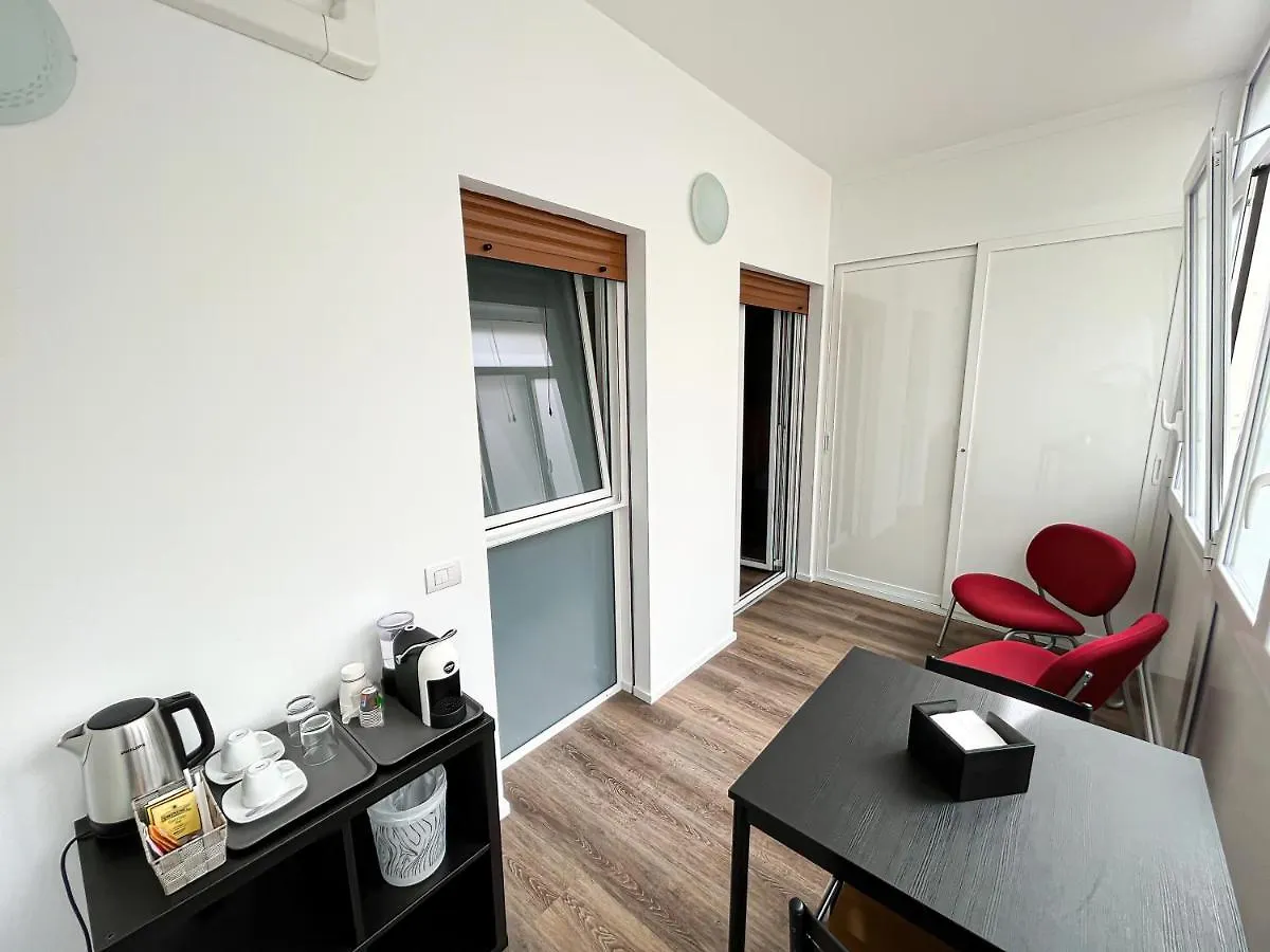 Melo 48 Bed & Breakfast Bari Italy